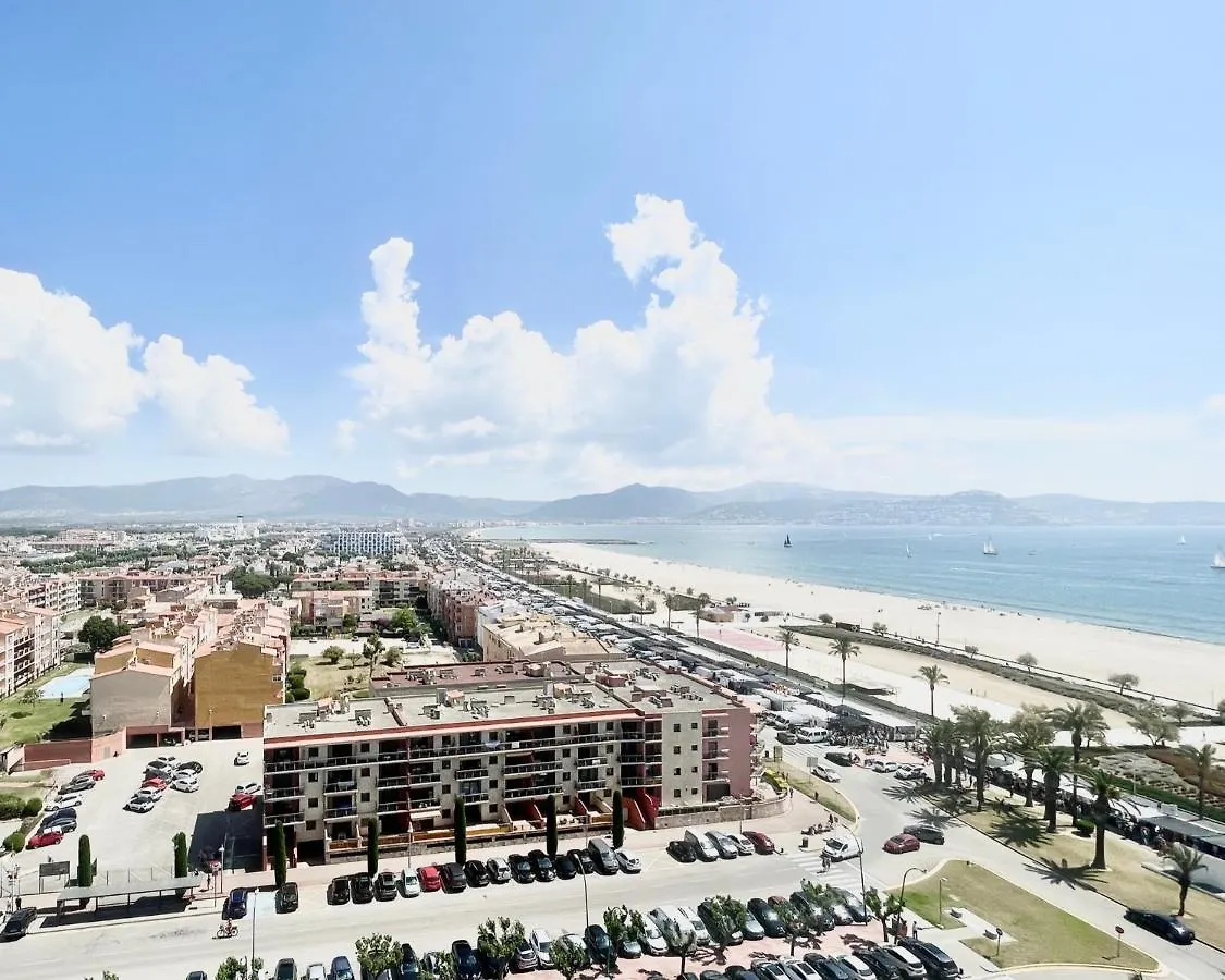 Apartament Estilos I Renovat A Primera Linia, Amb Vistes Privilegiades! Empuriabrava 0*,  Spain
